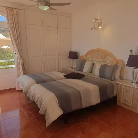 Willa 4 Bedroom Costa Adeje (Tenerife)
