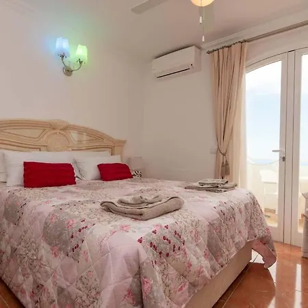 Romantica. Wonderful 4 Bedroom Villa. Costa Adeje (Tenerife)